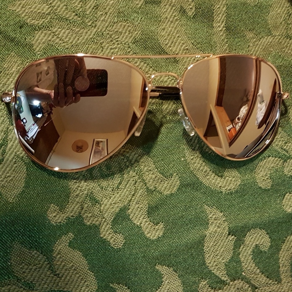 MUST HAVE! Smoky Quartz Polarized Mirrored Aviator - Picture 5 of 5